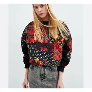 Zara Patchwork Quilted Cropped Sweater Women's Small Black Red White Floral Boxy